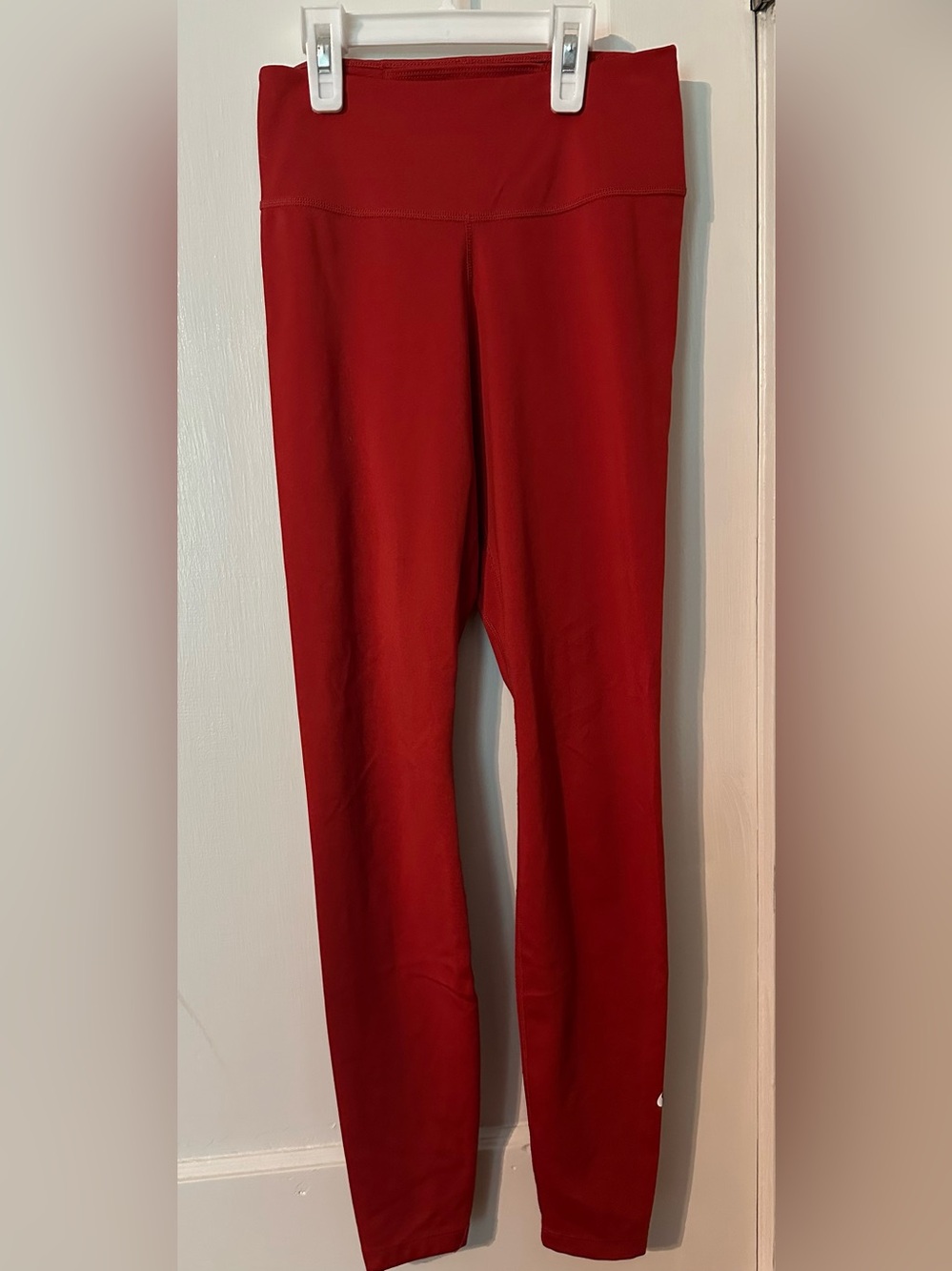 Nike Women's Red High-Rise Leggings